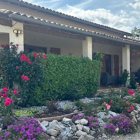 Appartement mansardé et climatisé 50 m2 Pompignan  Exterior foto