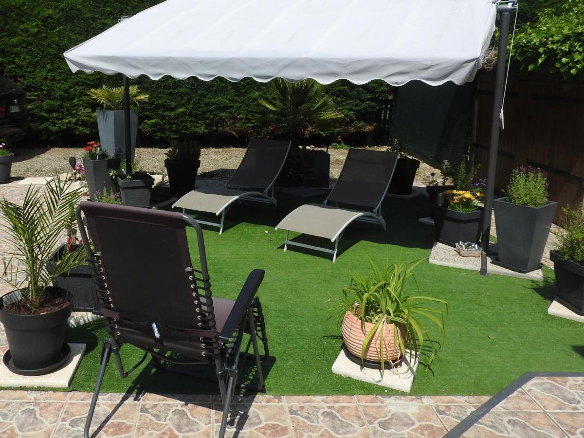 Appartement mansardé et climatisé 50 m2 Pompignan  Exterior foto