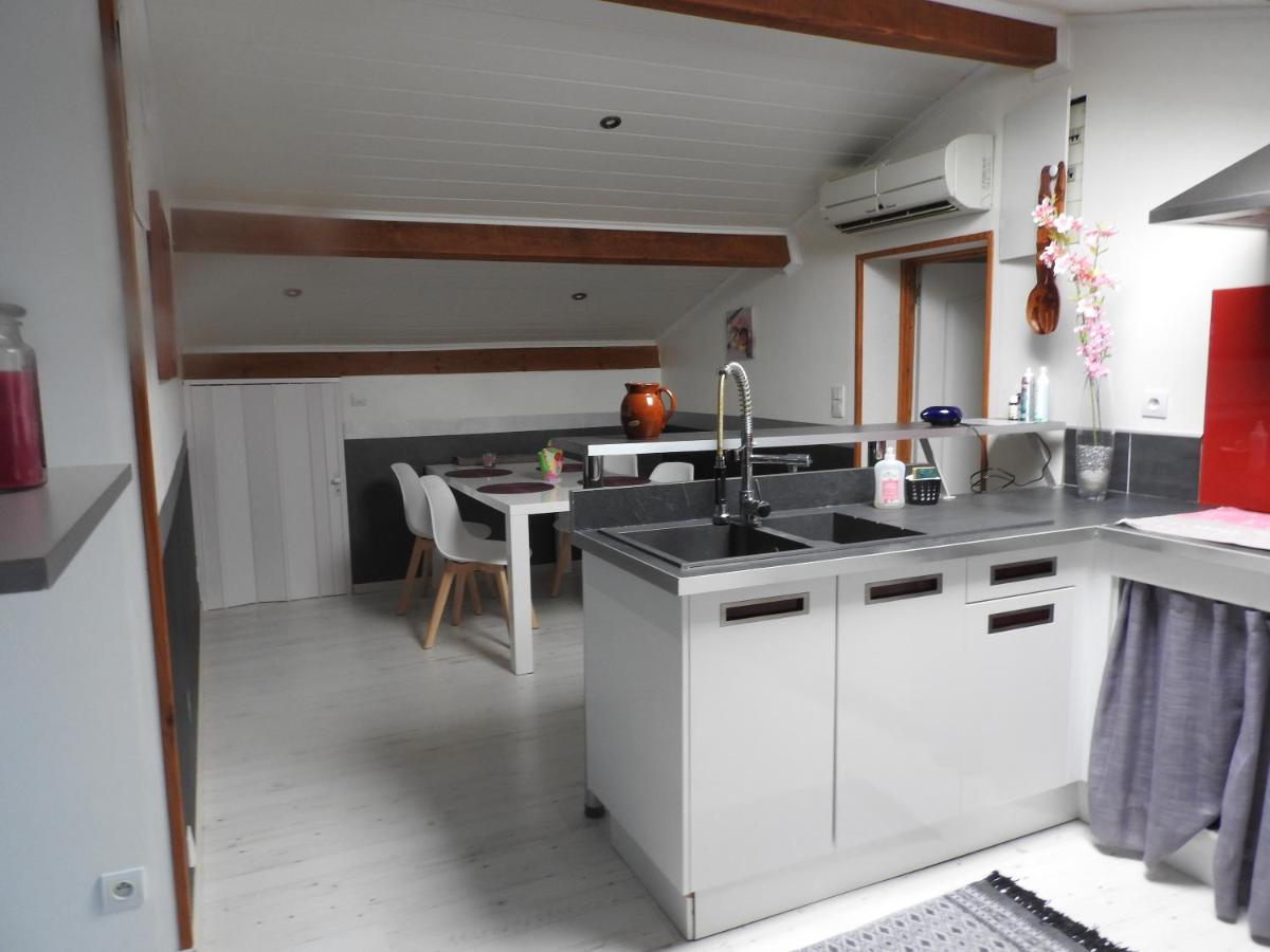 Appartement mansardé et climatisé 50 m2 Pompignan  Exterior foto