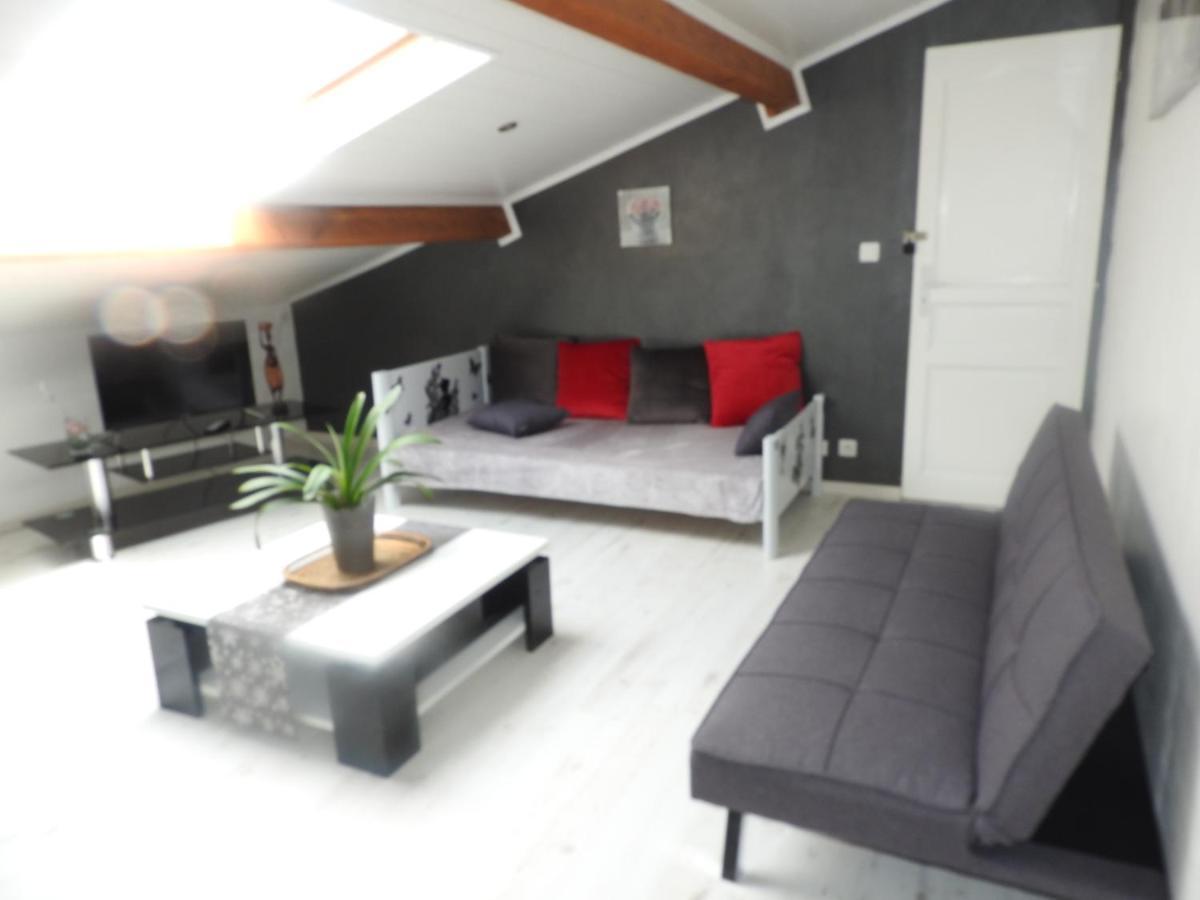 Appartement mansardé et climatisé 50 m2 Pompignan  Exterior foto