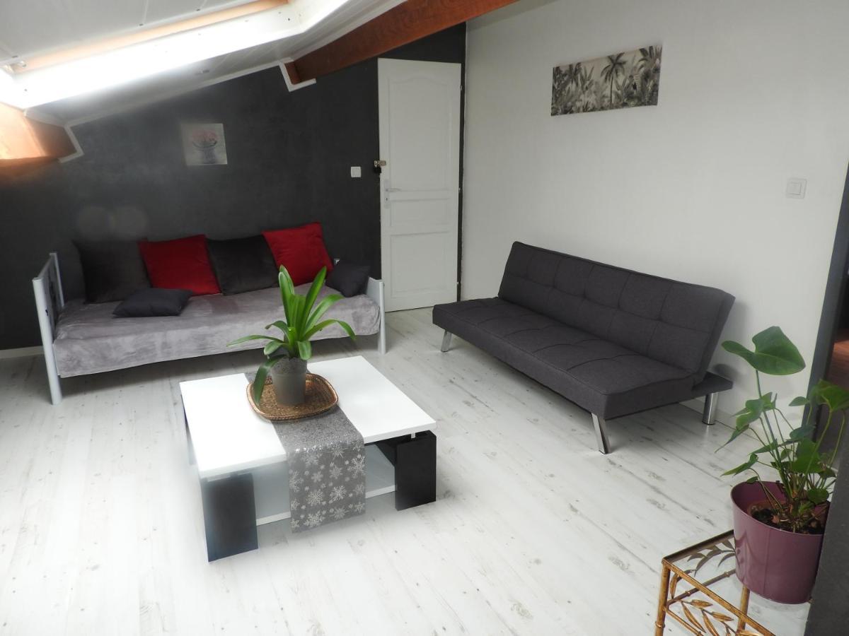 Appartement mansardé et climatisé 50 m2 Pompignan  Exterior foto