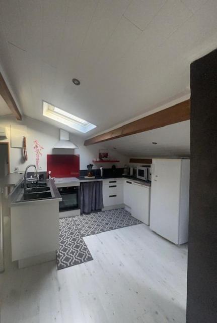 Appartement mansardé et climatisé 50 m2 Pompignan  Exterior foto