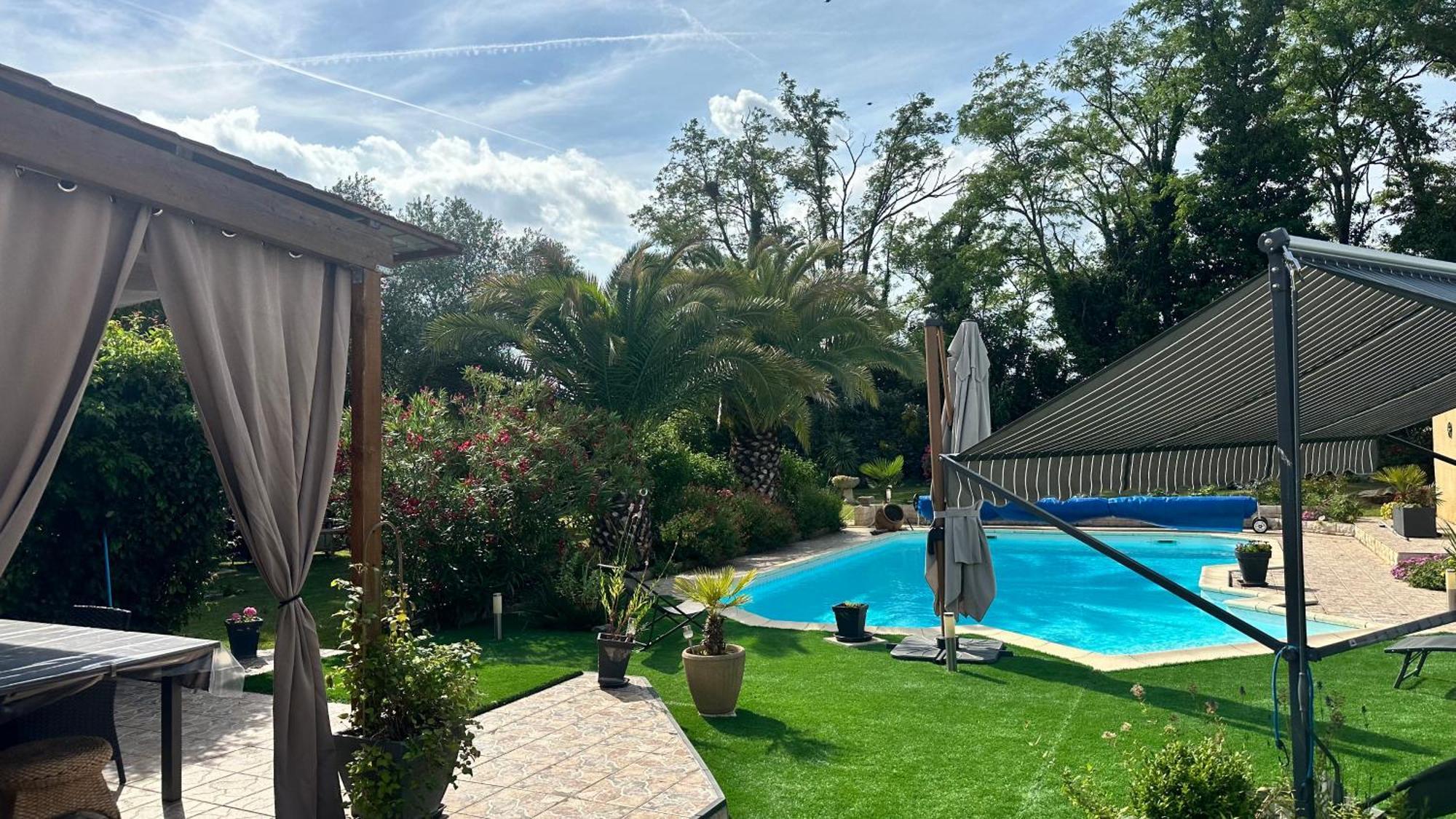 Appartement mansardé et climatisé 50 m2 Pompignan  Exterior foto